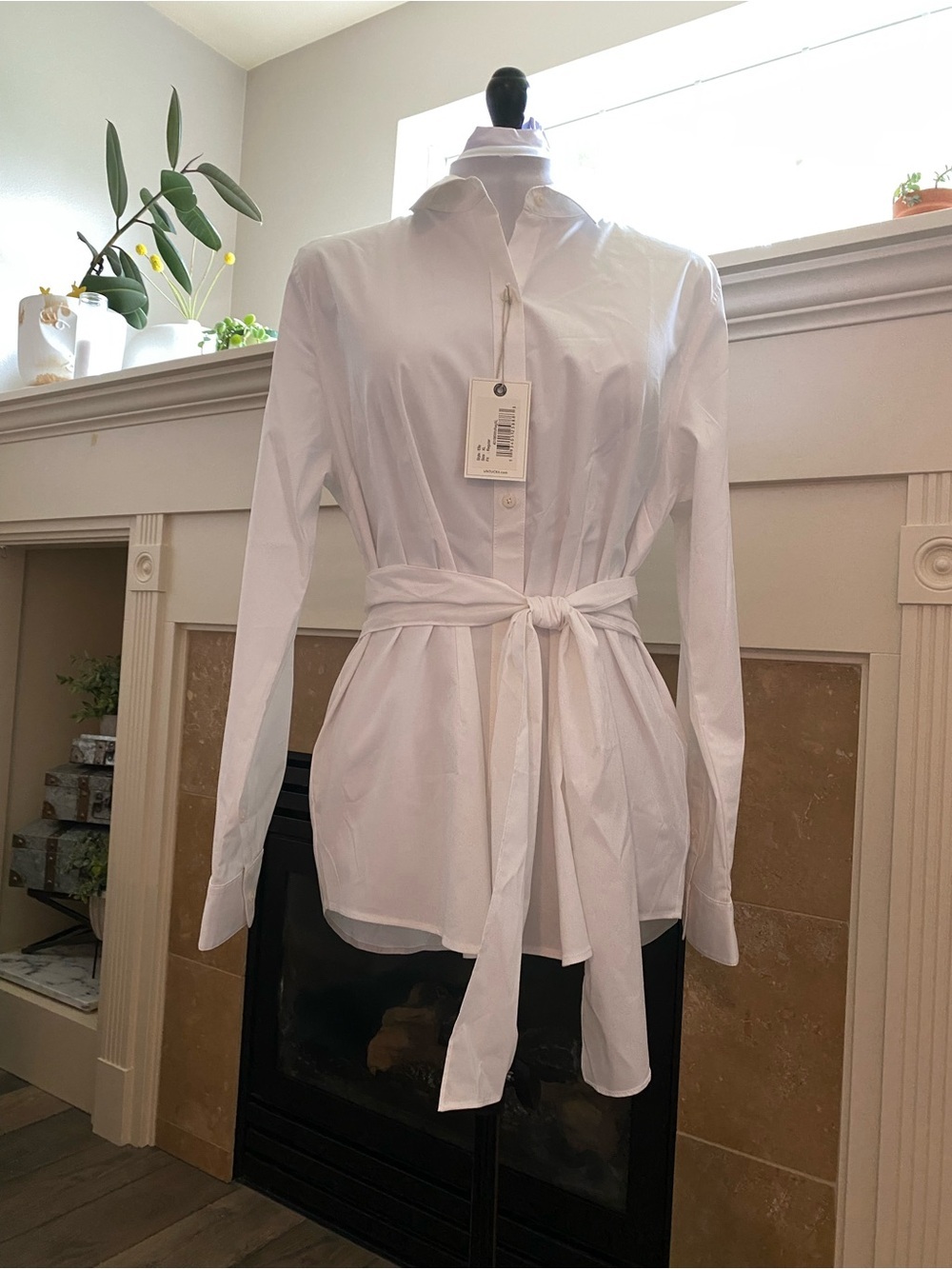 NWT UNTUCKit Tie Waist Button Down Shirt